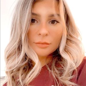 Meet your Posher, Felicia